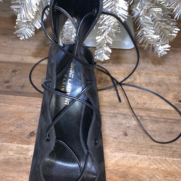 New Saint Laurent Babies Suede Sandals - Picture 7 of 8